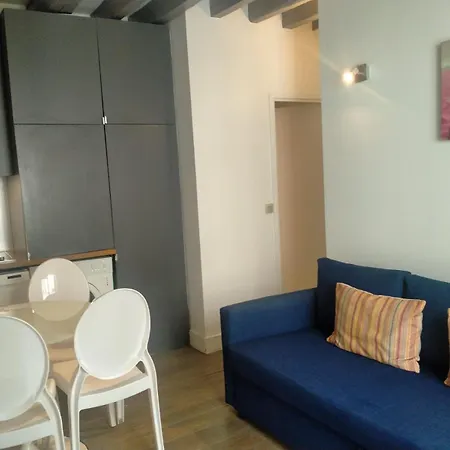 Appartamento élégant 2 Pièces, Rue Du Temple, Calme, 100m Métro République *