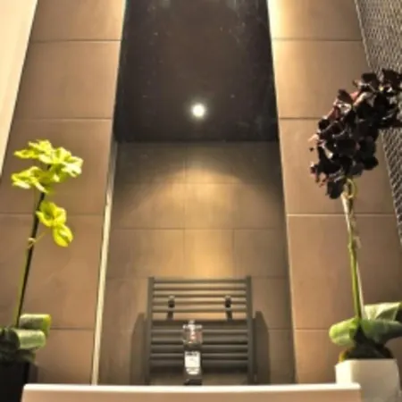 élégant 2 Pièces, Rue Du Temple, Calme, 100m Métro République Appartamento